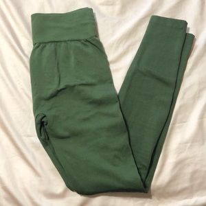 Green leggings